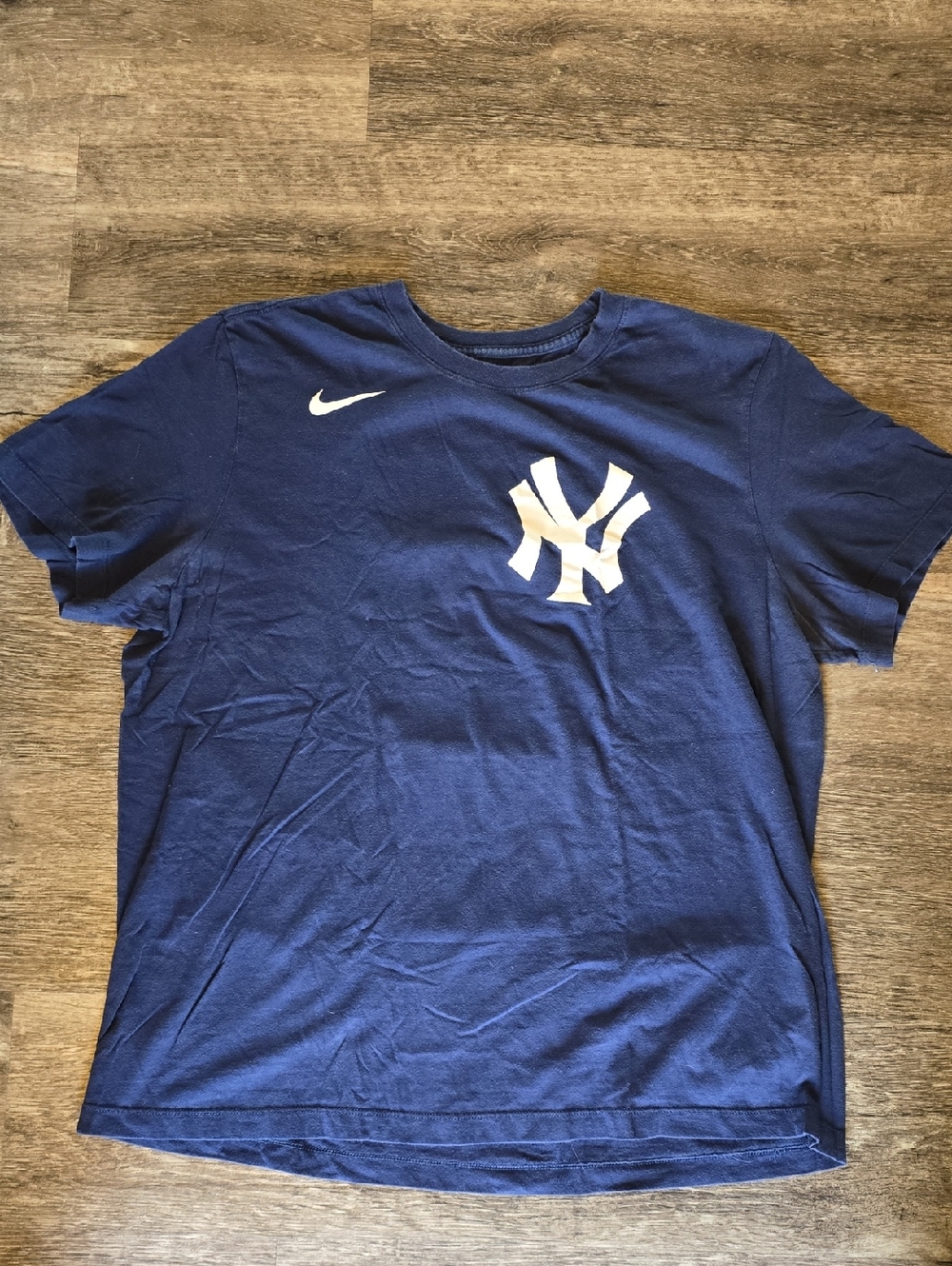 Nike New York Yankees - Derek Jeter Navy T-Shirt with White NY Logo